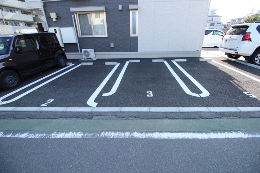 駐車場 クレシェンテ