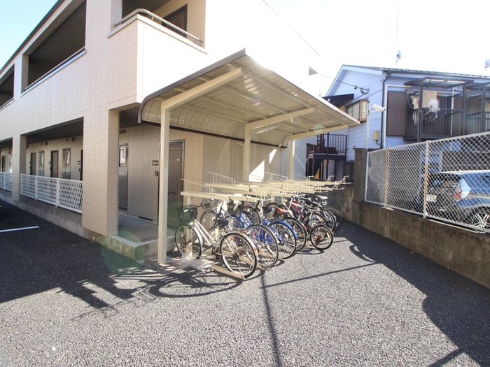 駐輪場 サンハイツ
