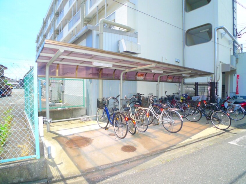 駐輪場 上尾根貝戸