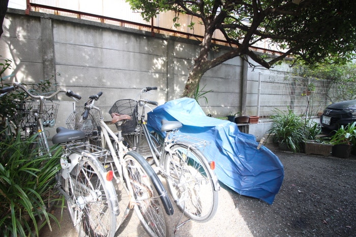 駐輪場 プルミエ荻窪