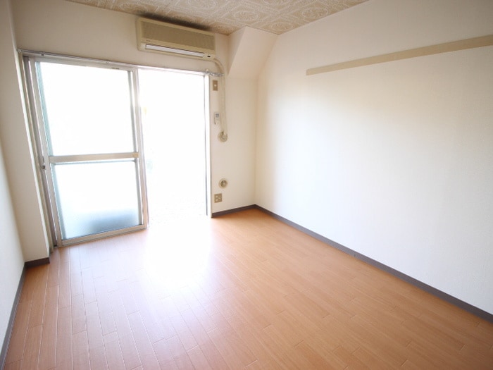 居室 メゾンリバーサイド