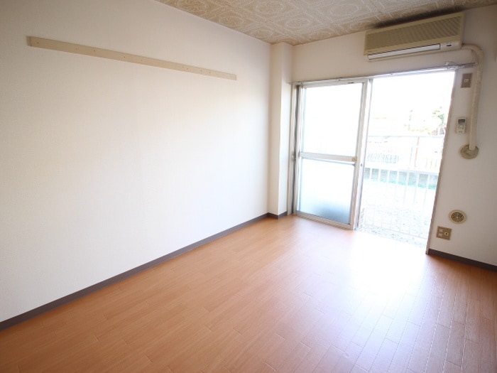 居室 メゾンリバーサイド