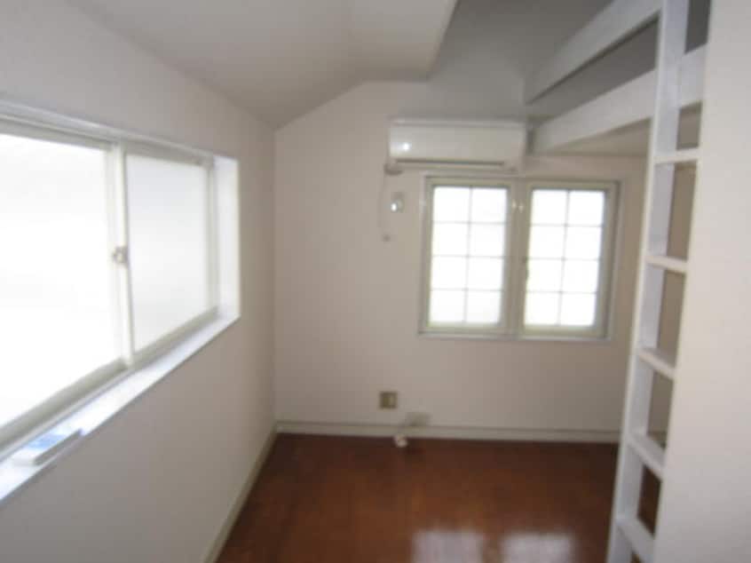 居室 サンミマツ