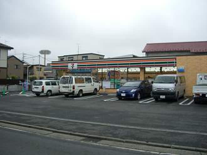 セブンイレブン(コンビニ)まで120m U　ハイツ