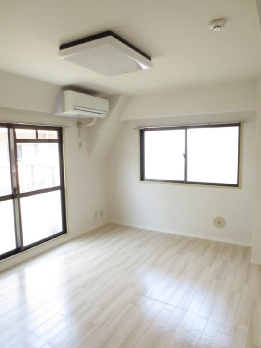 居室 シャガ－ル