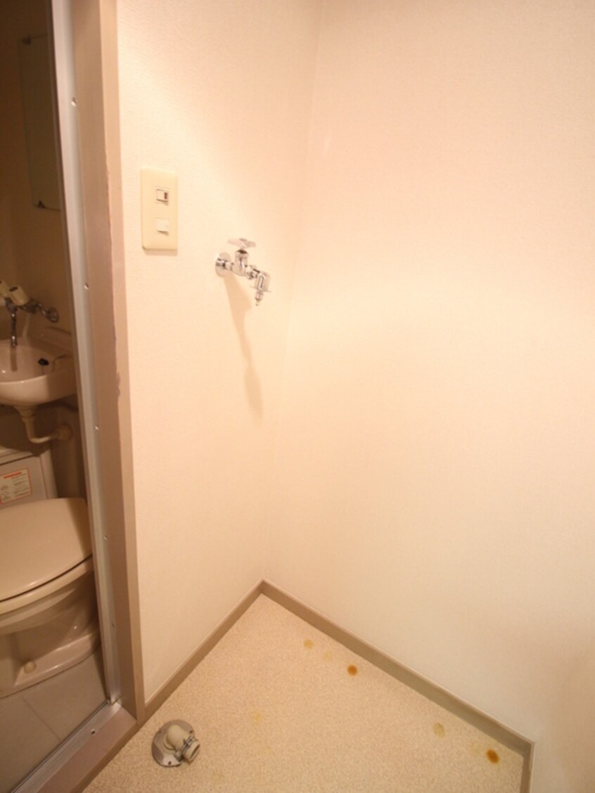 洗濯機置場 ブルーハイネス落合