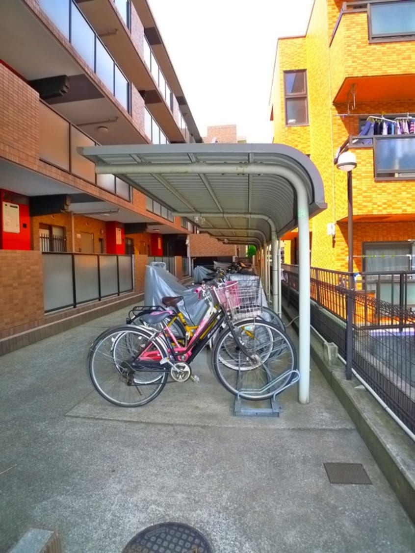 駐輪場 パインクレスト竹内