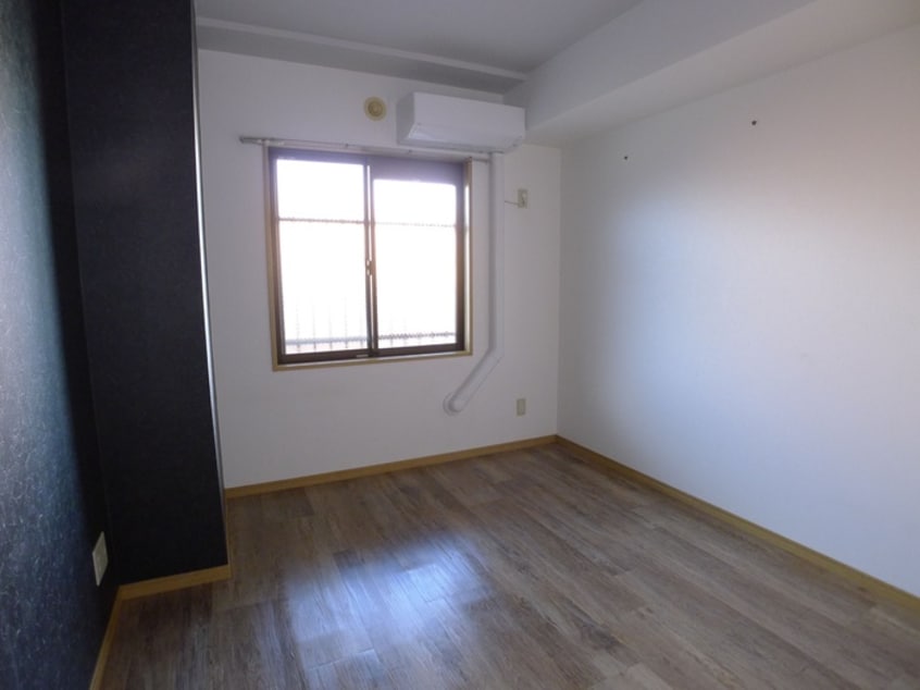 居室 パインクレスト竹内