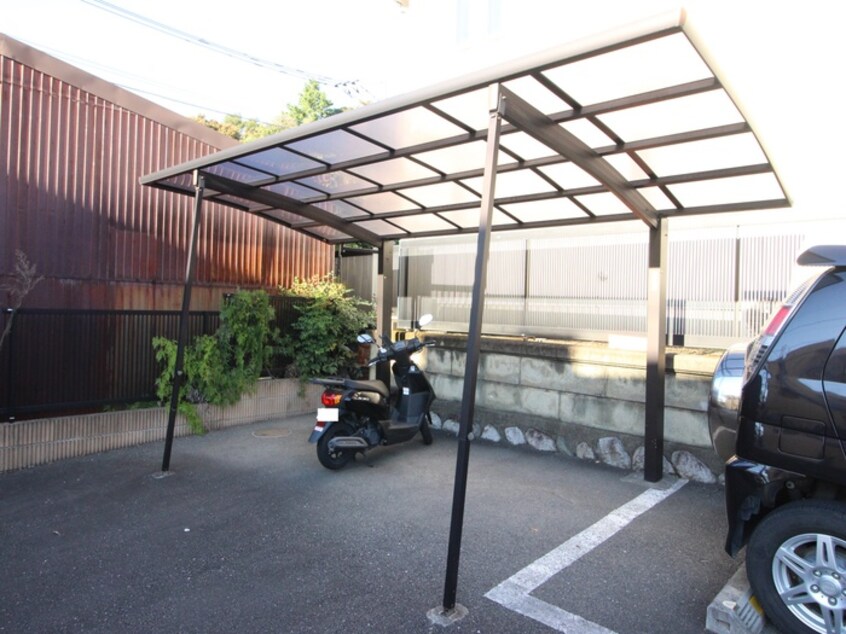 駐輪場 Lieben Tohma