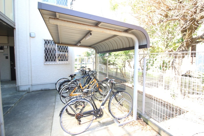 駐輪場 ソレイユ湘南鵠沼海岸