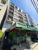 ロイヤルテラス夏目坂の外観