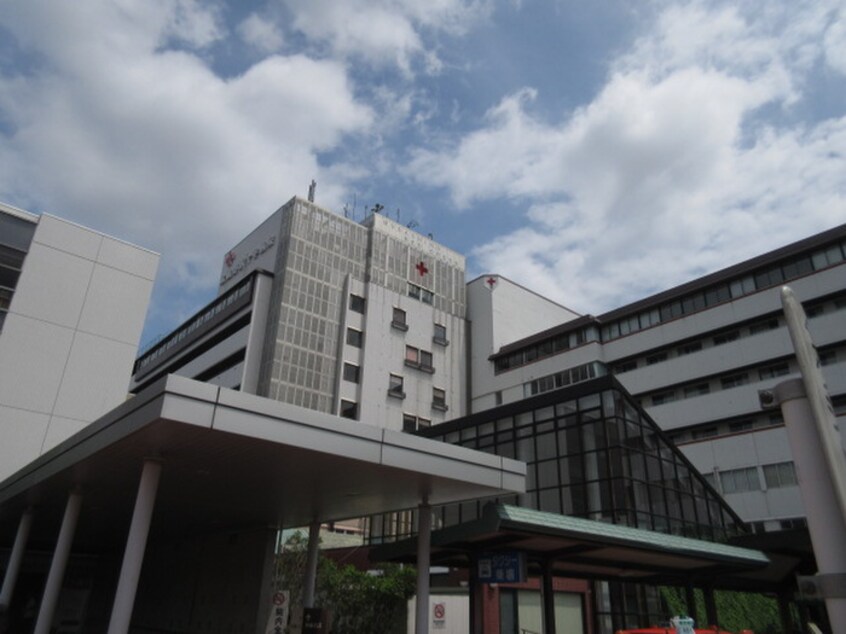 武蔵野赤十字病院(病院)まで690m クリ－ンハイツ