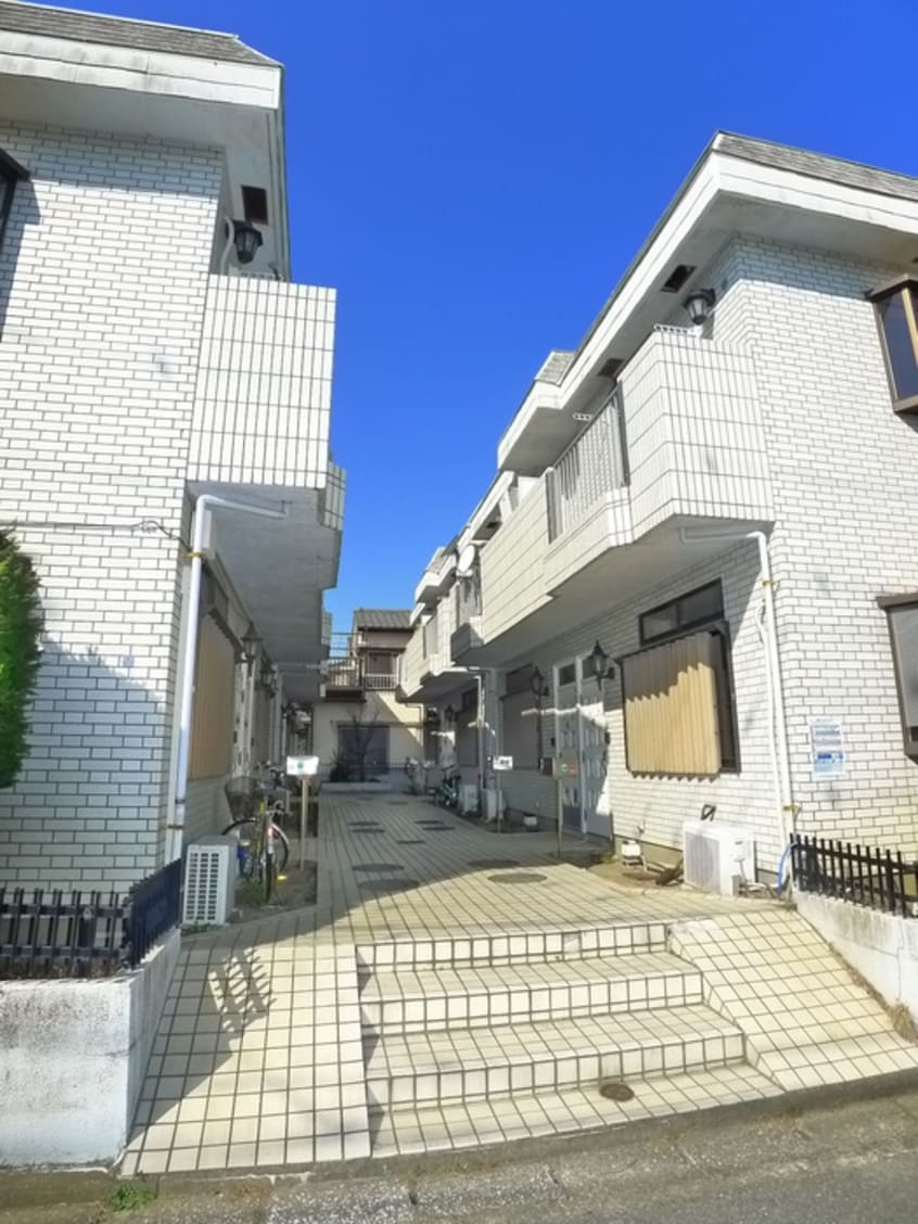 エントランス部分 ローズガーデンS31