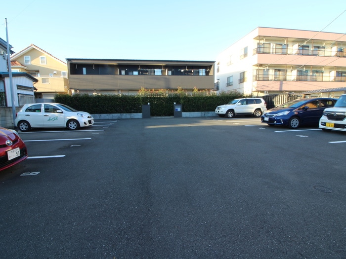 駐車場 モダンカーサ