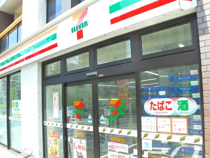 セブンイレブン　市谷柳町店(コンビニ)まで321m コンフォリア早稲田ＤＥＵＸ