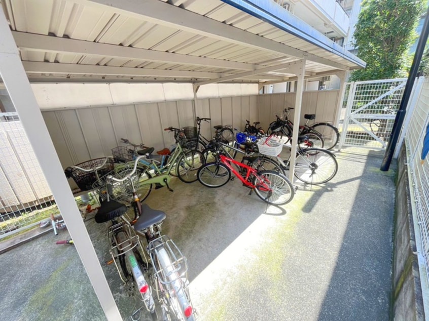 駐輪場 プラージュ 高田馬場