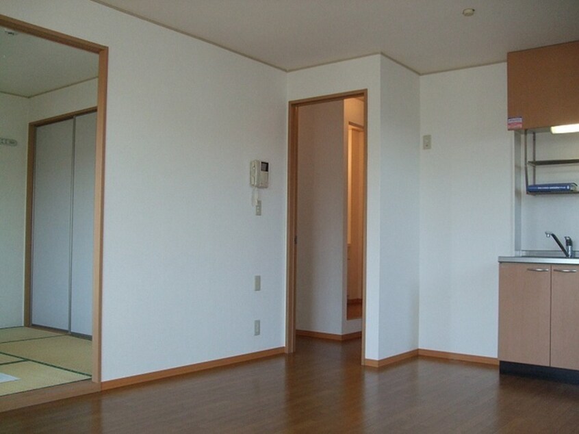 居室 アゼリアＣ