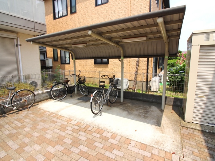 駐輪場 マッティ－ノN