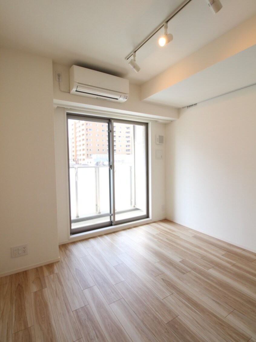 居室 ONE ROOF FLAT TSUKISHIMA