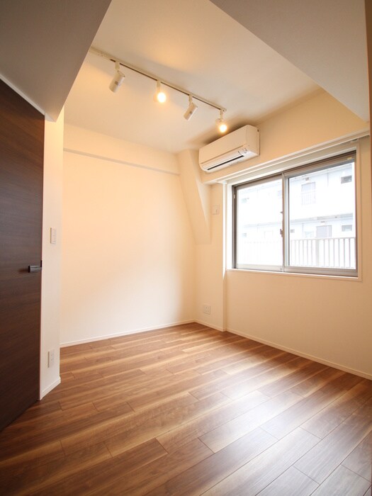 居室 ONE ROOF FLAT TSUKISHIMA