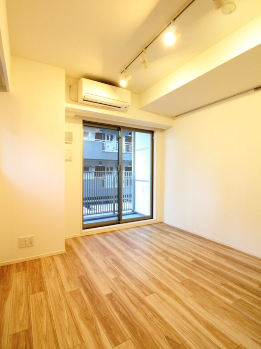 居室 ONE ROOF FLAT TSUKISHIMA