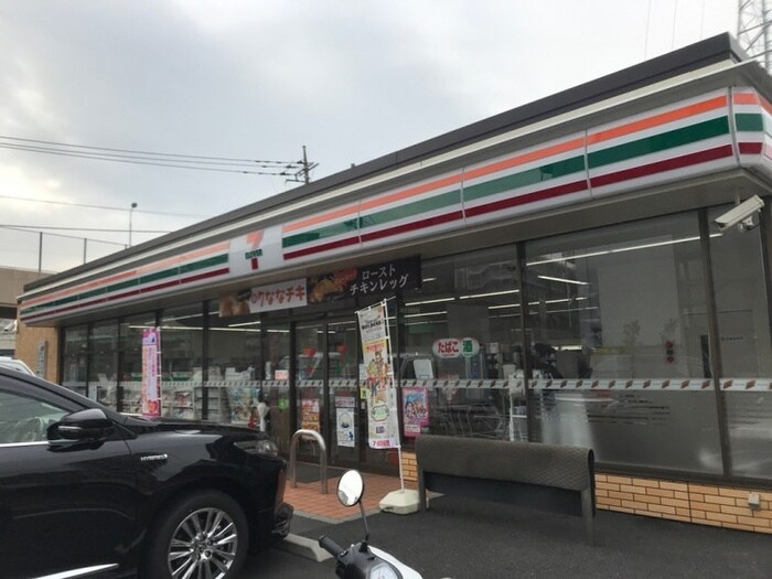 セブンイレブン板橋高島平9丁目店(コンビニ)まで384m リブリ・グランディール高島平