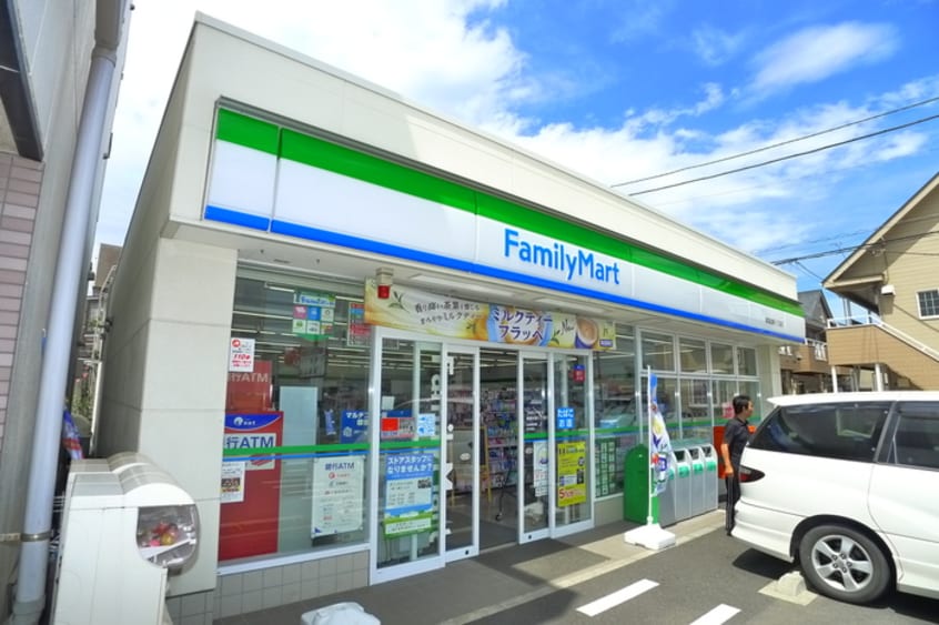 ファミリーマート(コンビニ)まで15m ハイム新和Ｂ棟