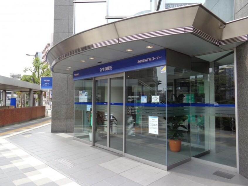 みずほ銀行　鶴ヶ峰支店(銀行)まで276m Kolet鶴ヶ峰3