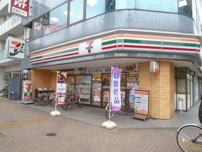 セブンイレブン(コンビニ)まで269m Ｐａｎａｃｈｅ