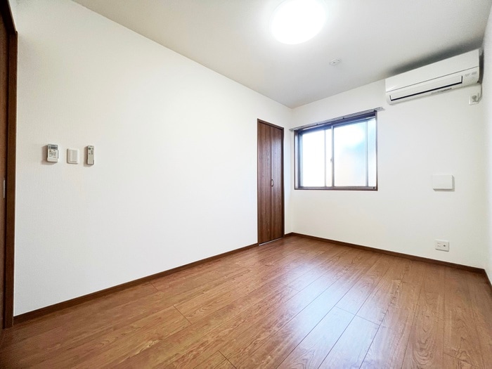 居室 アムールアンバー