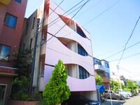 Ａｒｔｉｓｔａ Ｃｏｒｔｉｌｅ