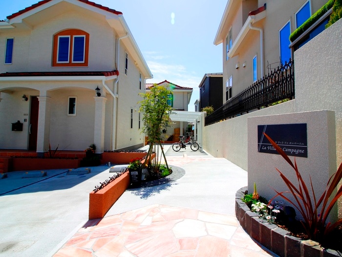 エントランス部分 La Villa de Campagne　A棟