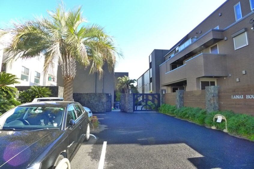 駐車場 Lanai　House　393　Noah