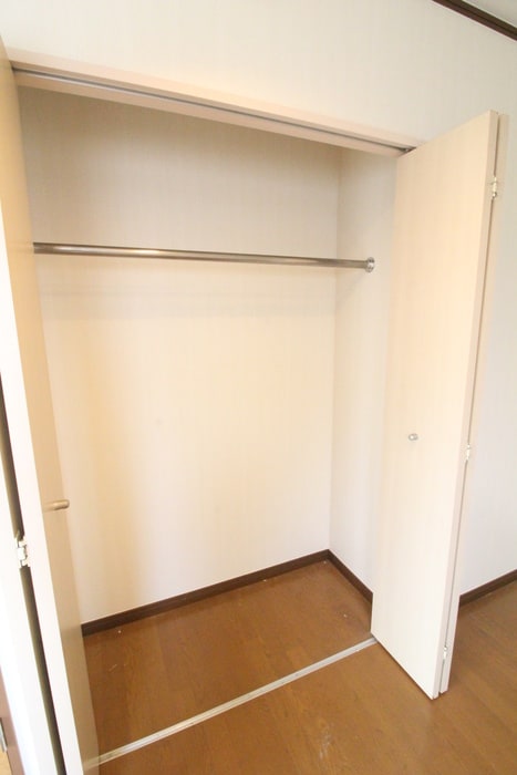 収納 メゾンクレソンⅢ