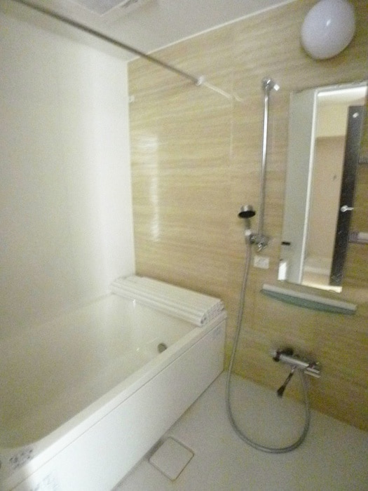 バス／シャワールーム等 Mark Fields