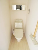 トイレ Mark Fields