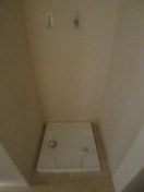 洗濯機置場 Mark Fields