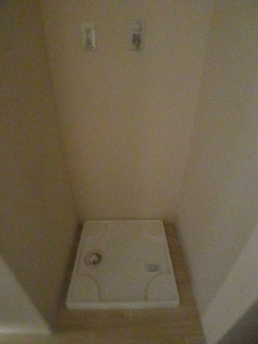 洗濯機置場 Mark Fields