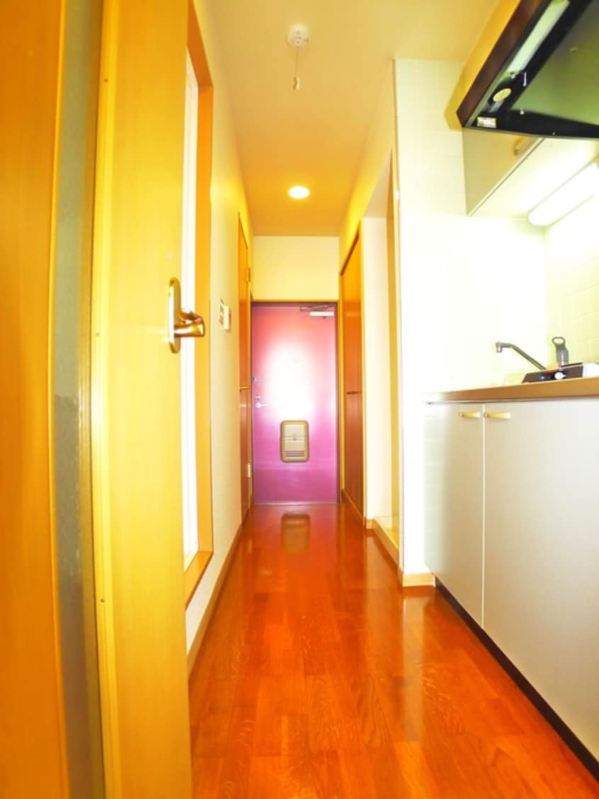 廊下 CUBIC Square (ｷｭｰﾋﾞｯｸｽｸｴｱ)