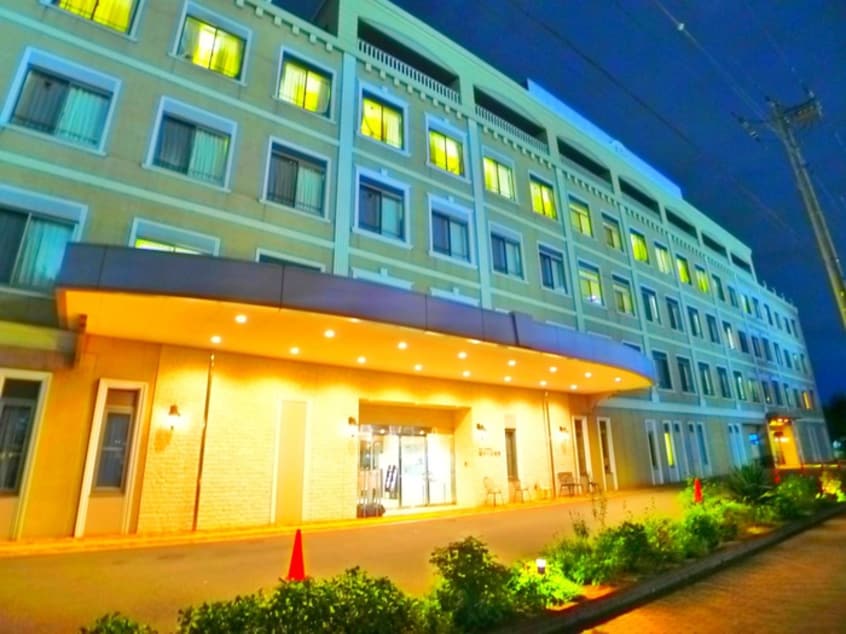 聖光ヶ丘病院(病院)まで762m CUBIC Square (ｷｭｰﾋﾞｯｸｽｸｴｱ)