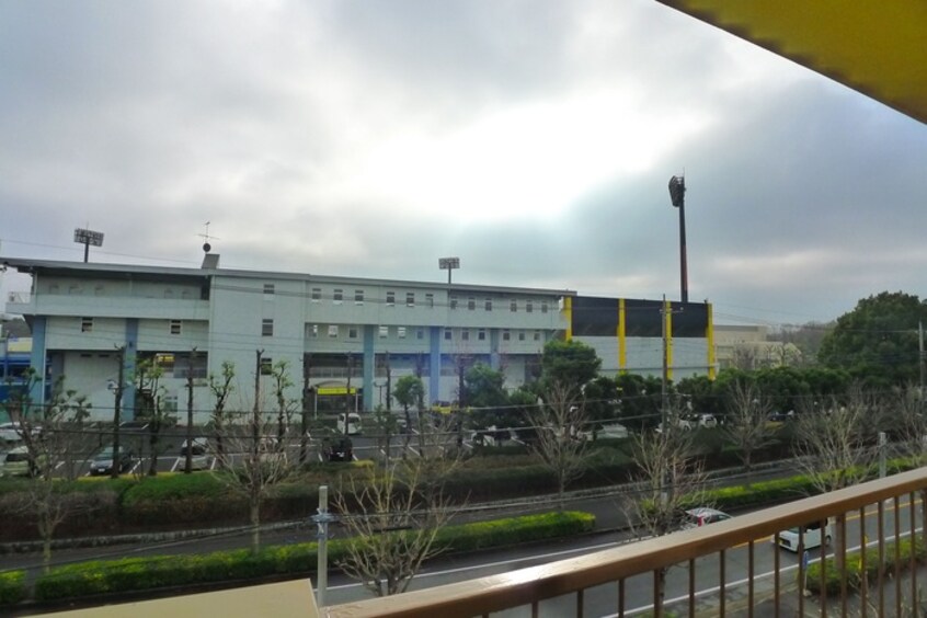 室内からの展望 ガ－デンフィ－ル東台