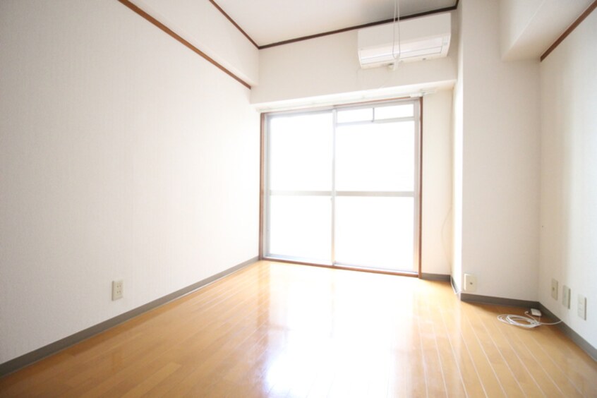 居室 メゾン中央