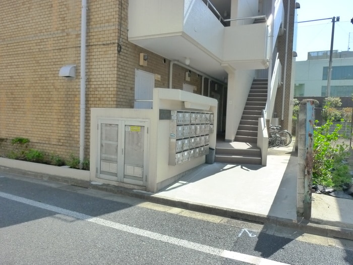 エントランス部分 メゾン中央