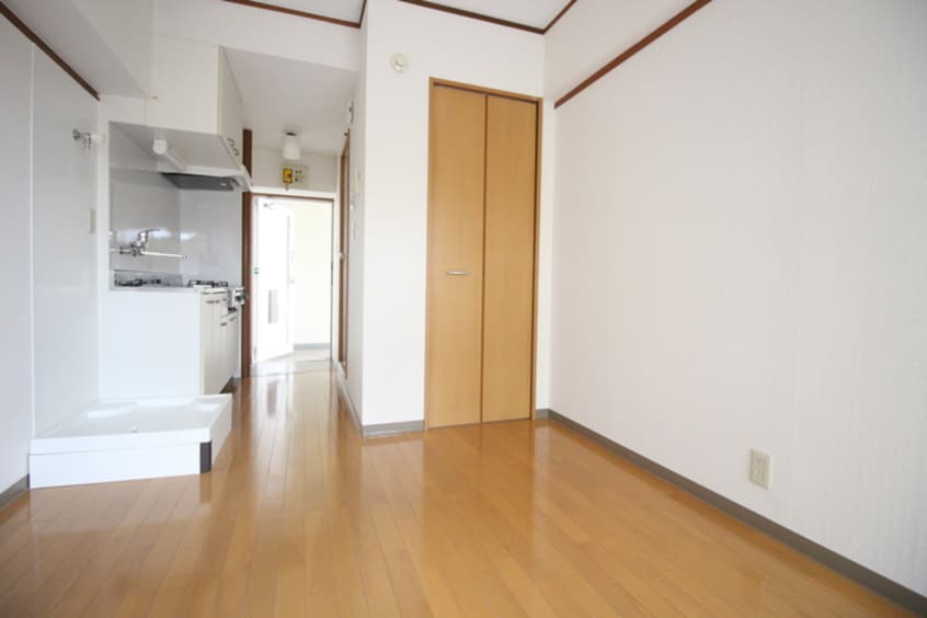 居室 メゾン中央