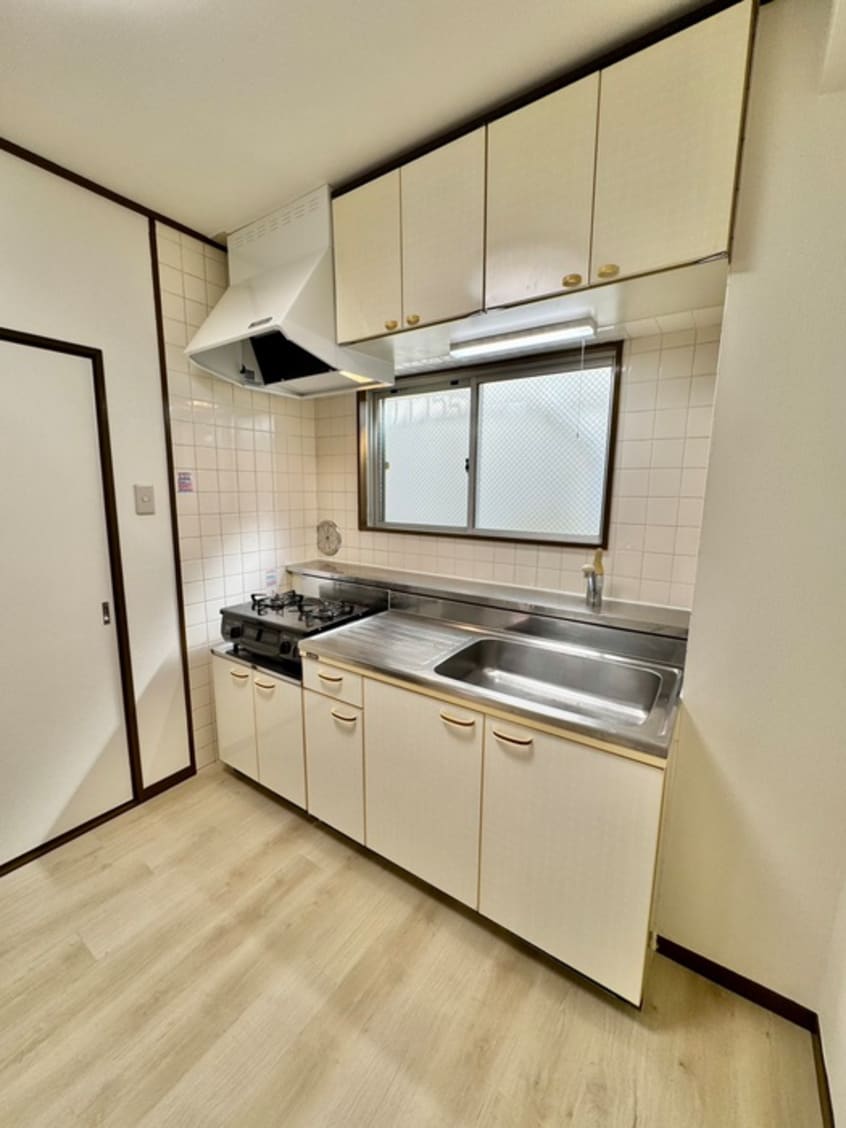 キッチン エステート岸野