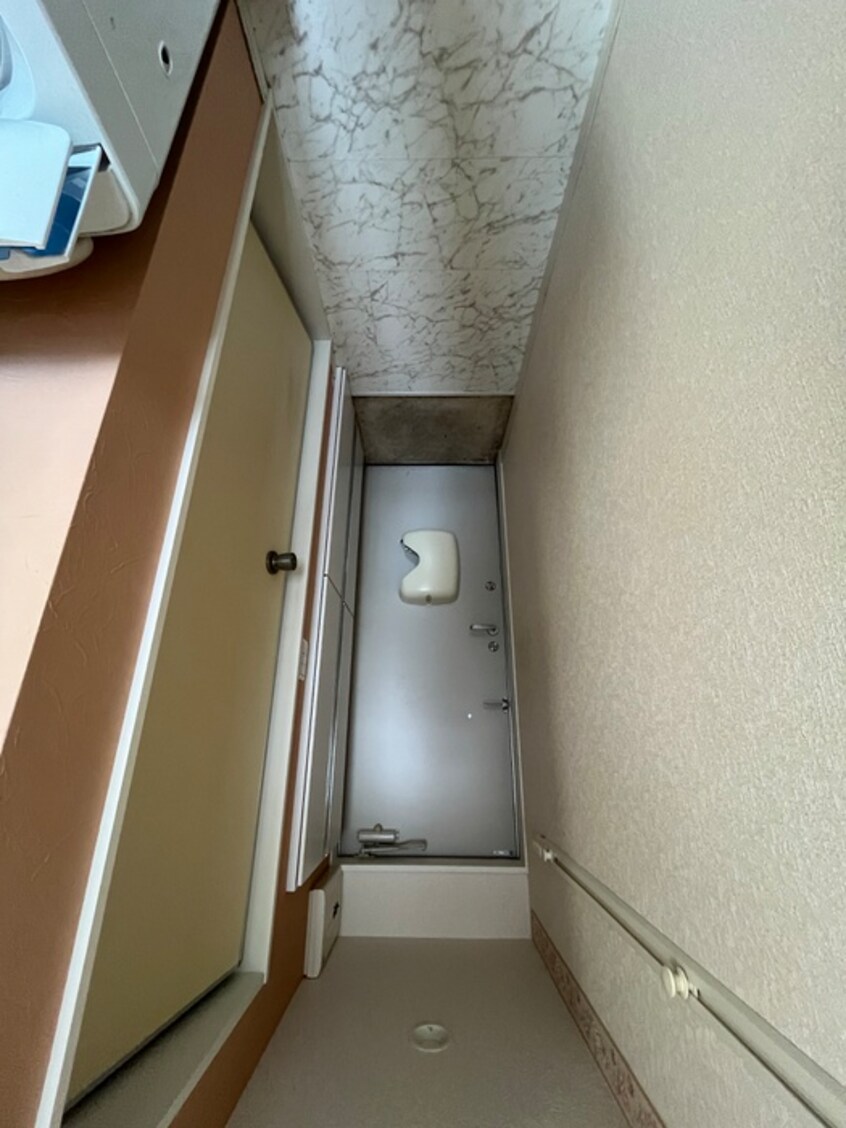 玄関 ユナイト上末吉リンゼイワグナー