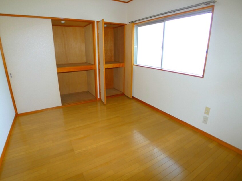 収納 ジュネスファミーユ