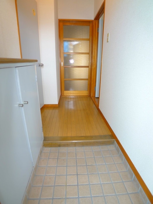 玄関 ジュネスファミーユ