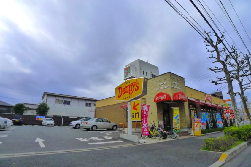 デニーズ(その他飲食（ファミレスなど）)まで850m 野村ビルディング院内