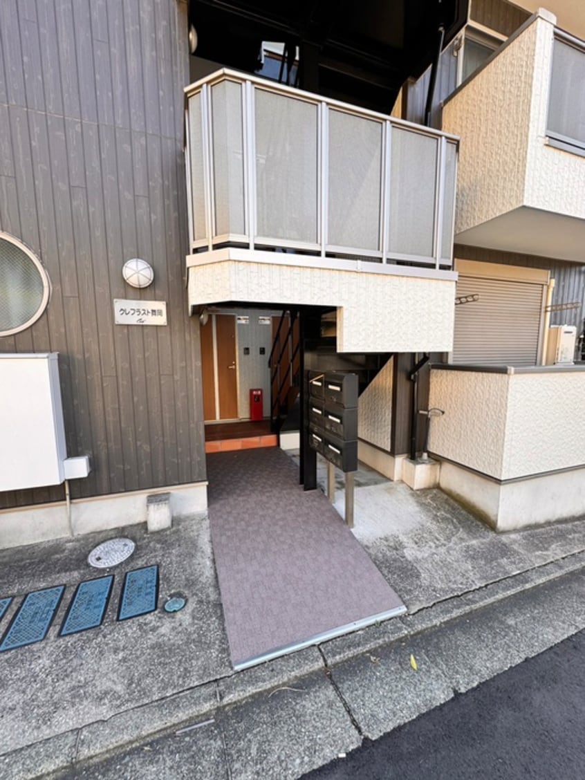 エントランス部分 クレフラスト舞岡